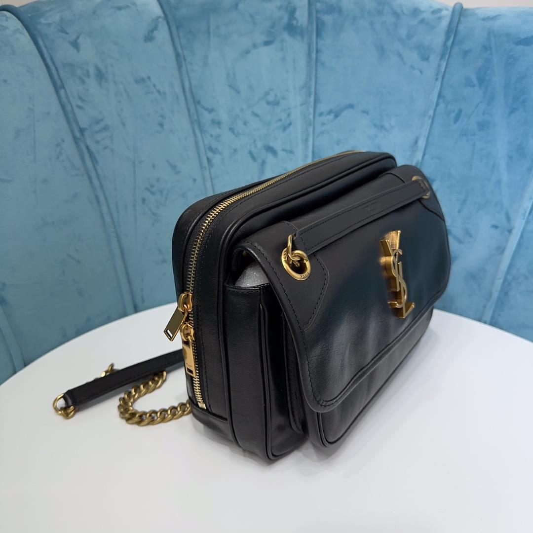 CASSANDRE handbag features a front flip and zipper closure design adorned with the class