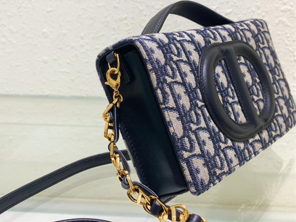 CD Signature Mini Chain Handbag Blue Oblique Print This CD Signature mini chain handbag is