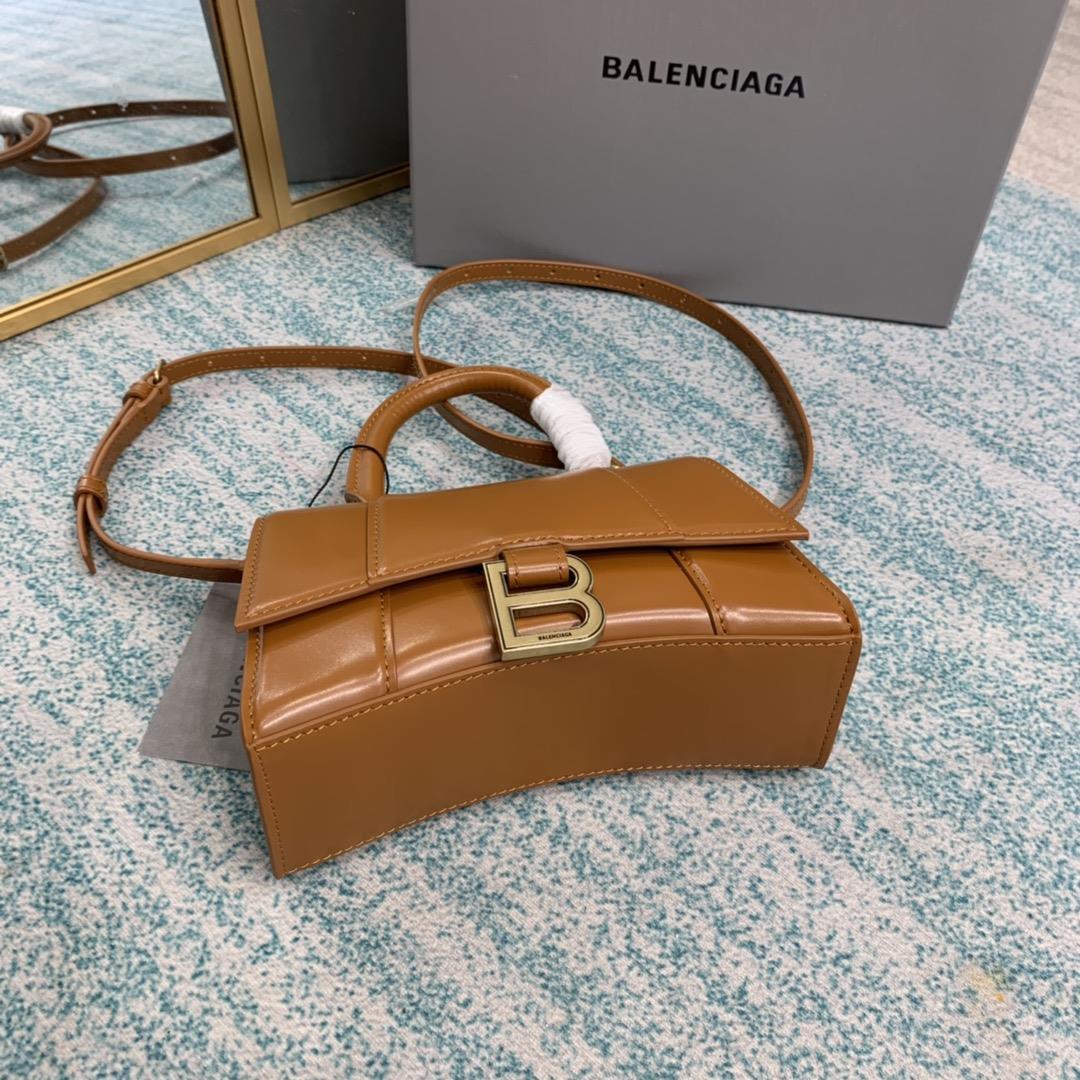 Upgraded version small size xs size The hourglass bag that you have asked for N times is LaBal
