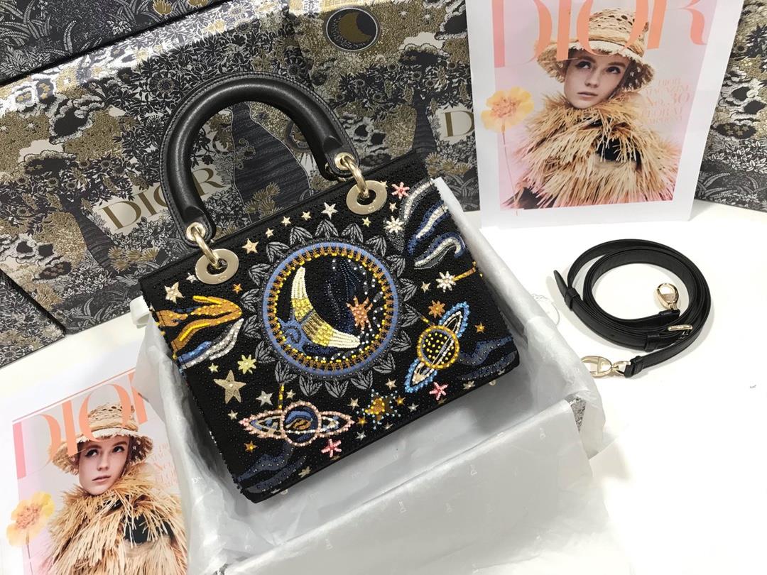 Lady Diors five grid embroidered star and moon beads exude elegance and beauty with profound i