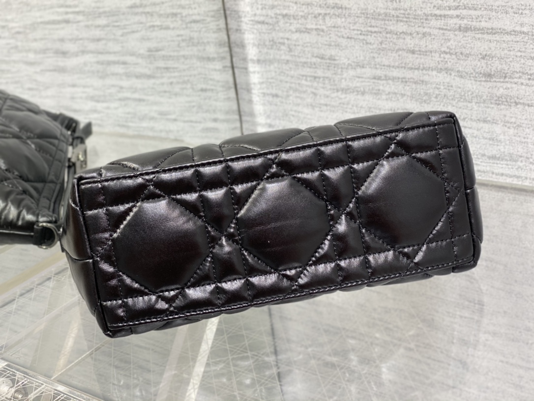 DiorNomad handbag lunch box bagAnother heavyweight recommendation for the recent fire of lunch