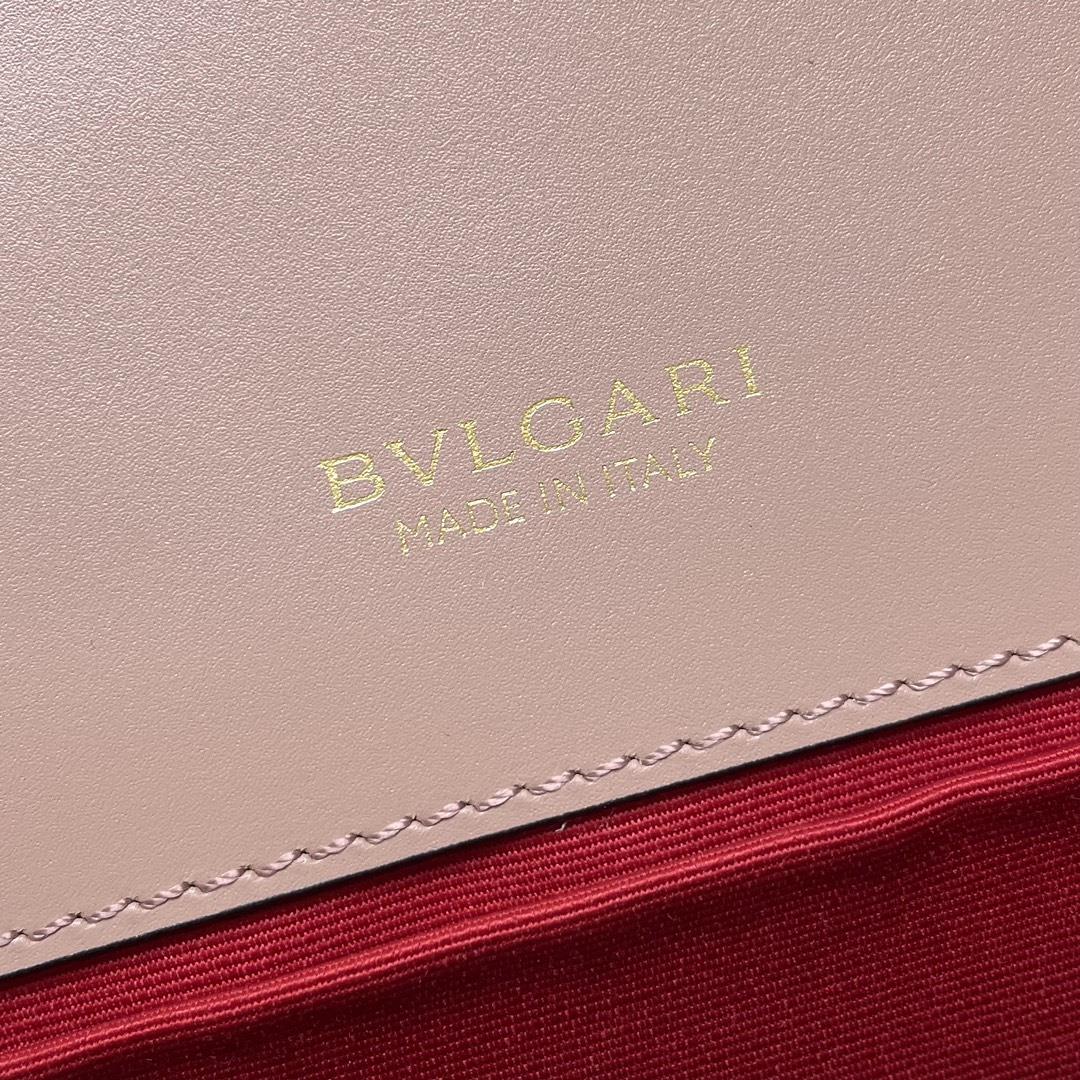 The latest season limited style new product is driven to the Serpenti Forever series crossbody