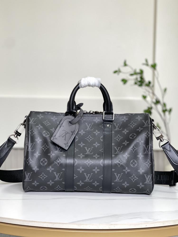 M46655 Black Flower This Keepall Bandoulire 35 handbag uses Monogram Eclipse coated canvas to convey introverted style Leather top handle side strap