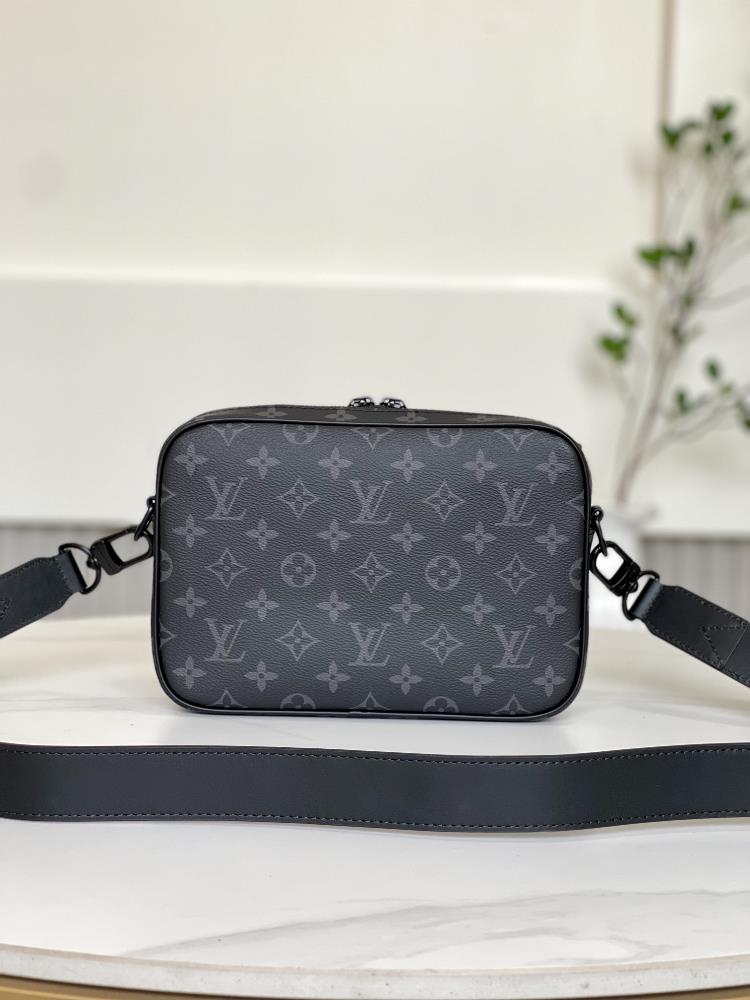 What sets this bag apart from the rest is its timeless design and versatility The sleek s