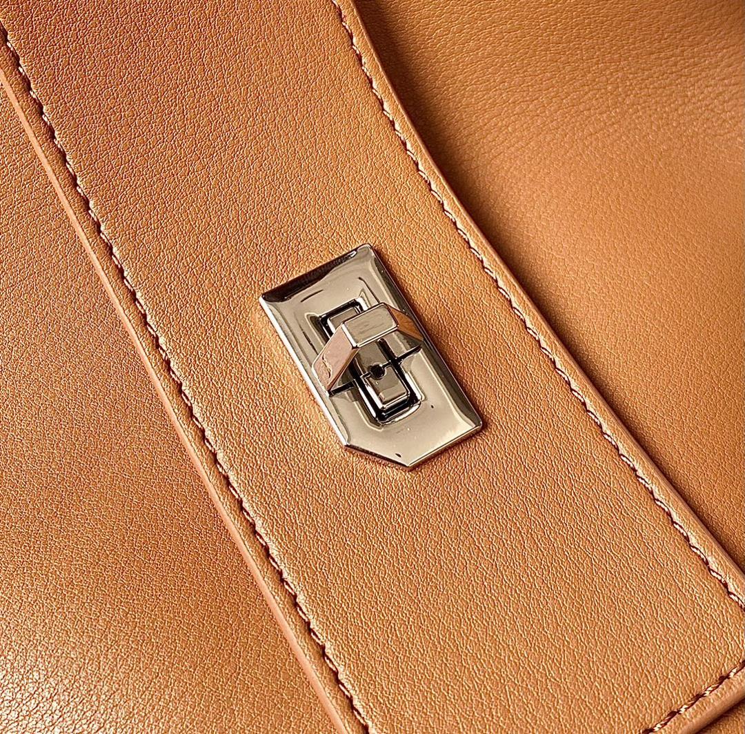 French G Home ANTIGONA LOCK SOFT handbag with detachable 4G logo padlock on the front The most