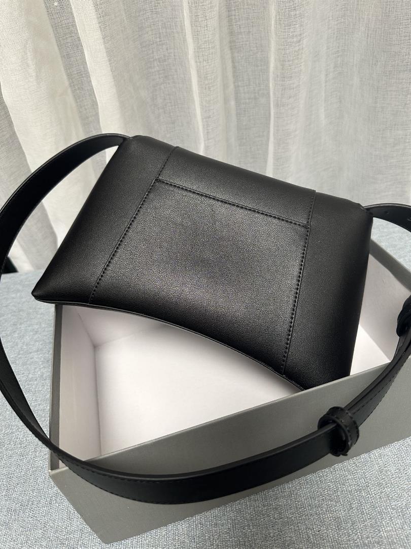Balenciag Downtown 21ss a popular hourglass bag in the new autumn and winter season with a met