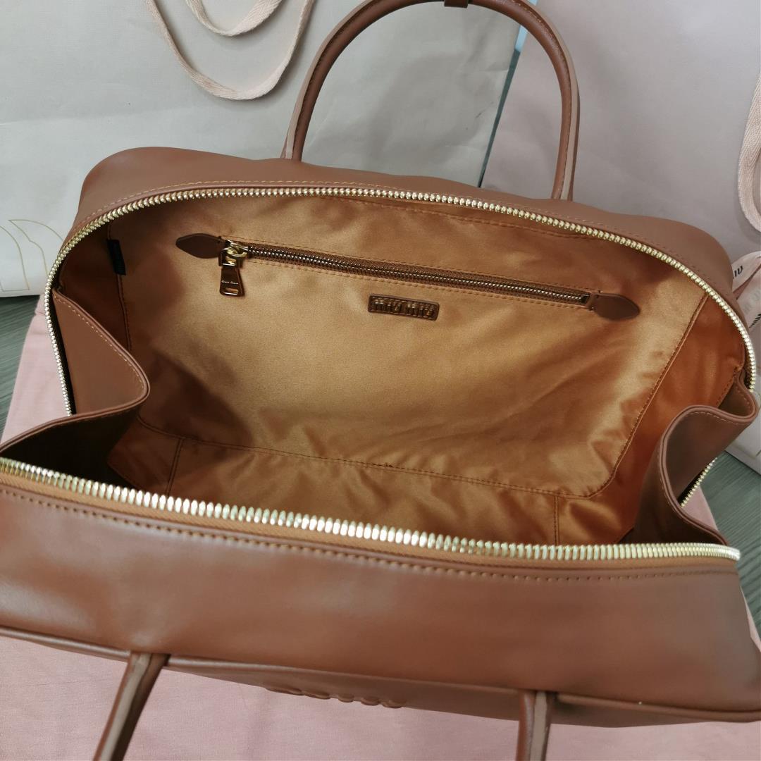 M familys new product bowling bag is made of topnotch imported calf leather with smooth delica