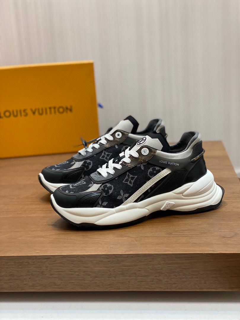 Louis VuittonHigh quality original orderOriginal suede calf leather brand plastic module b