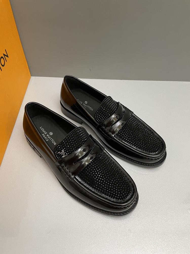 L Family Major Handmade Lefu Shoes with Genuine Leather SoleIn 2023 a combination of pain
