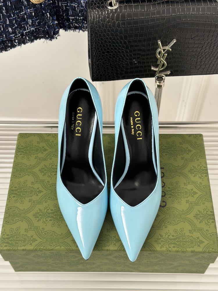 Factory price GUCC23S SpringSummer New Fashion ShowThin heeled pointed high heelsThe main