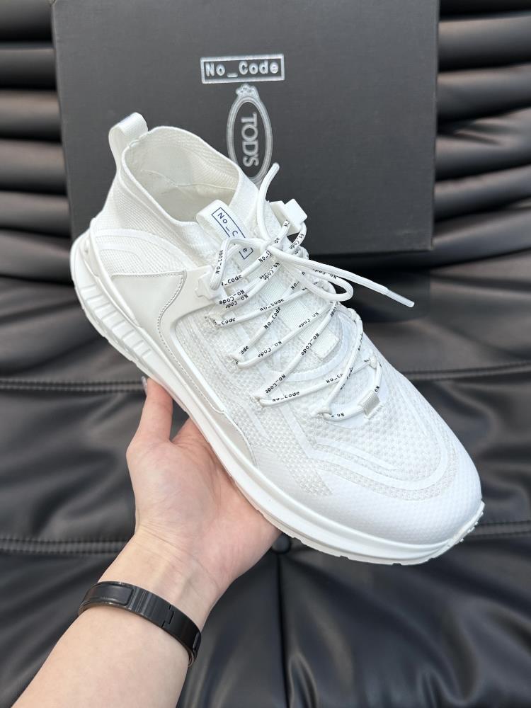 Tods mens casual jogging shoes are made of imported fly weave technology fabric comforta