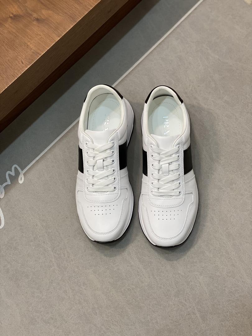 Prada High quality original orderPerfect stitching of the original Napa calf leather upperTop grade