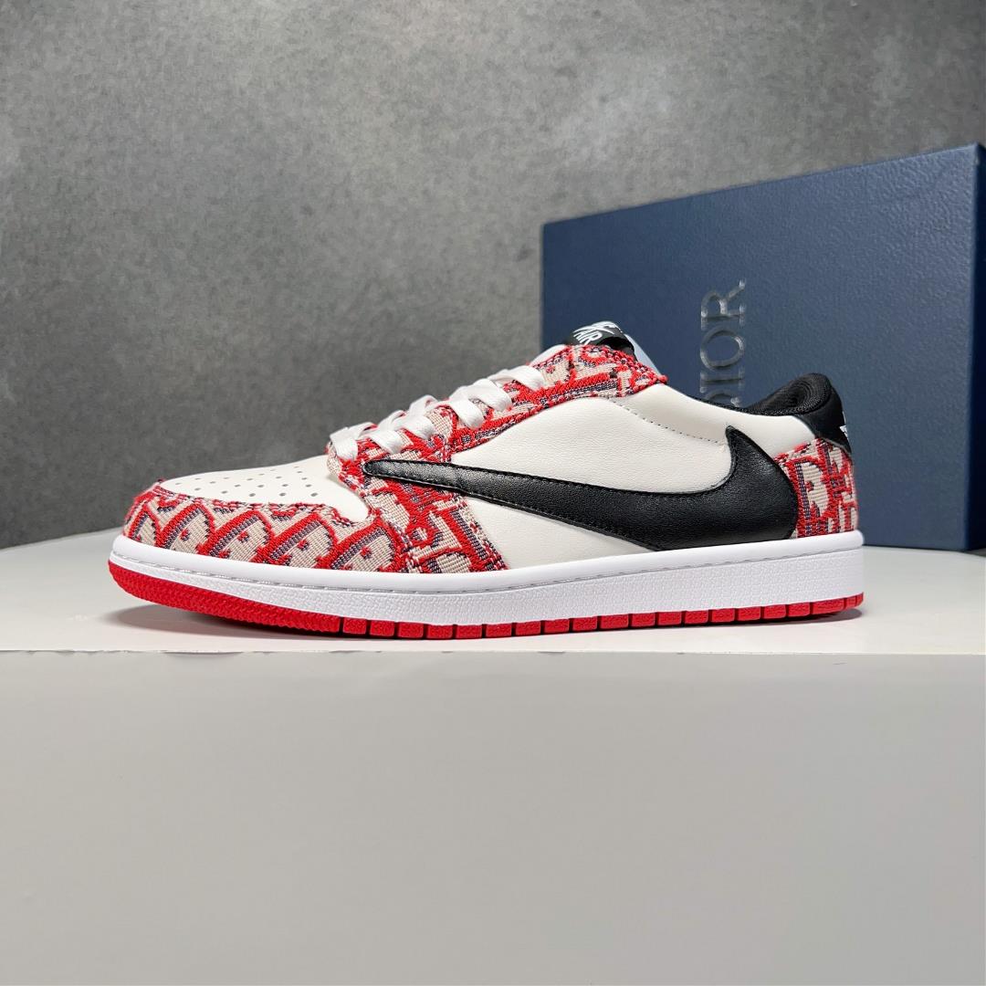 The Dior X nike co branded low top casual sports shoes are crafted with cowhide stitching